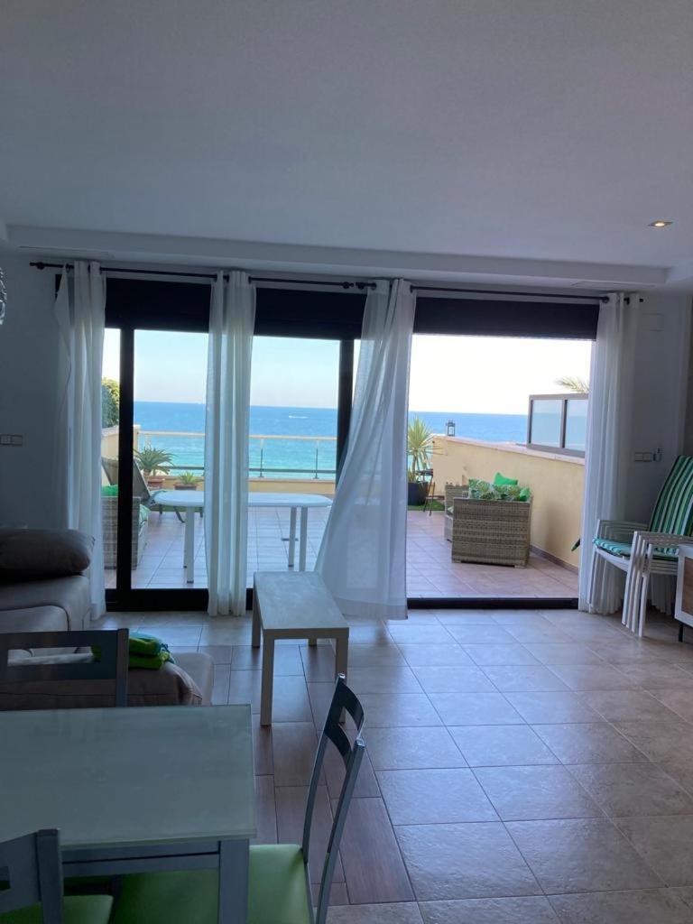 Bungalow En Primera Linea Del Mar Arenales del Sol Exterior foto